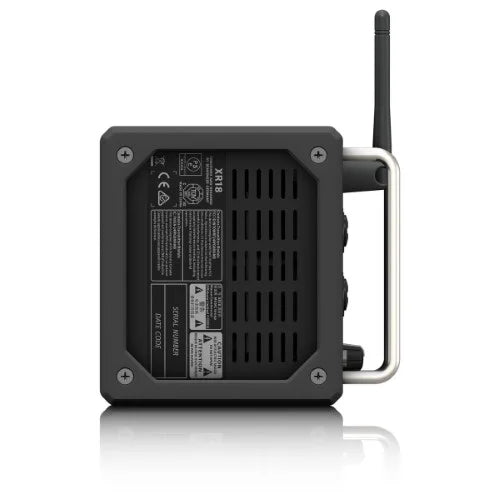 BEHRINGER XR18