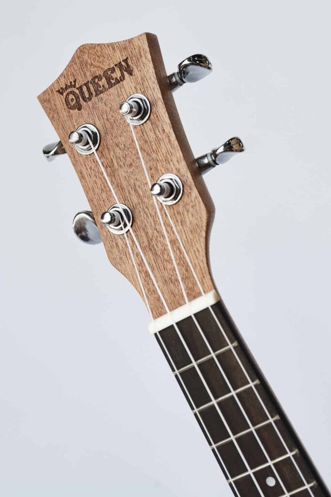 יוקללה קונצרט QUEEN UK24-45D